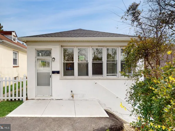 1198 N Cedar St, Bristol, PA 19007