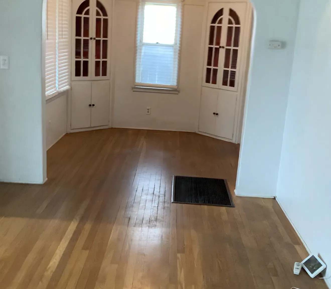 2 bed, 960 sqft, $1,850 — Photo 2