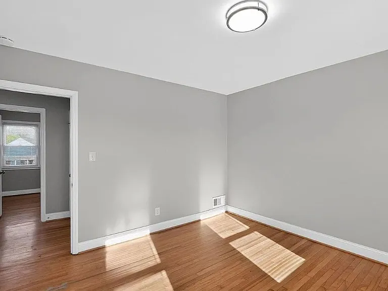 3425 Dunran Rd — Photo 23