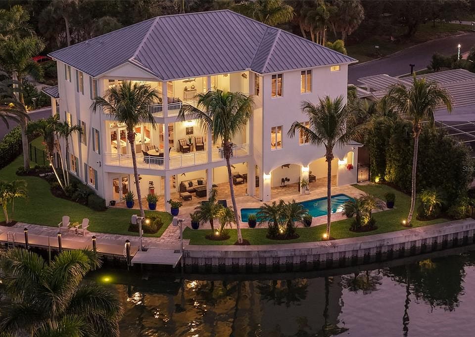 1st image of 750 Siesta Key Cir