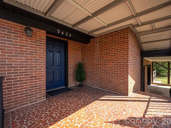 5th image of 9424 Pembroke Rd