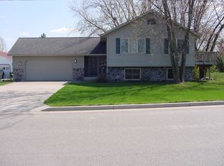 307 W Pine St, Abbotsford, WI 54405
