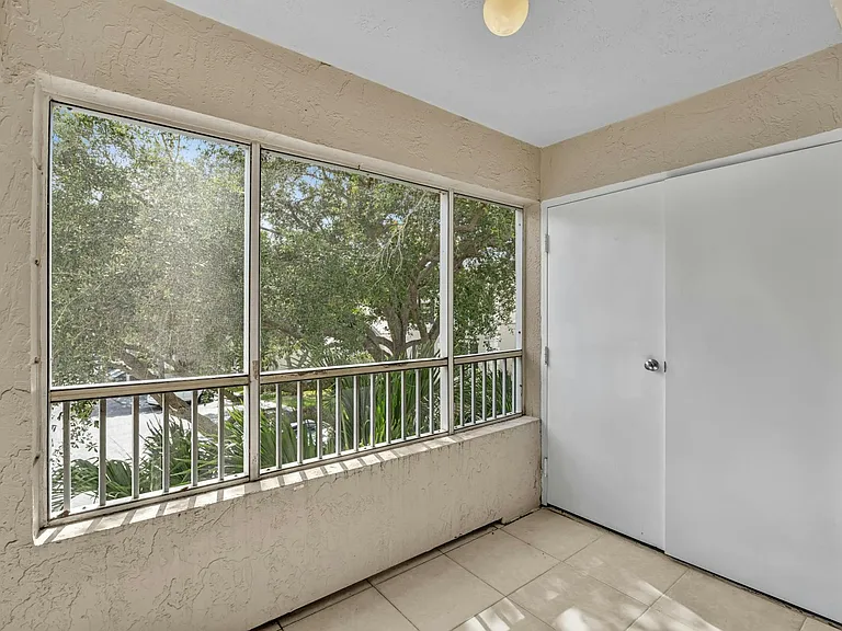 5200 NW 31st Ave #43 — Photo 6