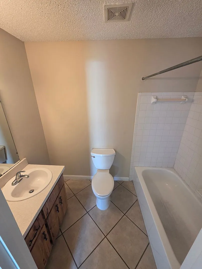 $200 Off First Month Rent**1 Bedroom , 1 Bathroom Available For Rent In Ocala — Photo 4