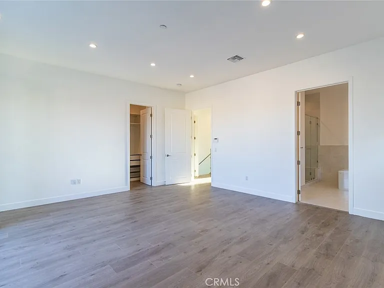 1480 S Durango Ave — Photo 32