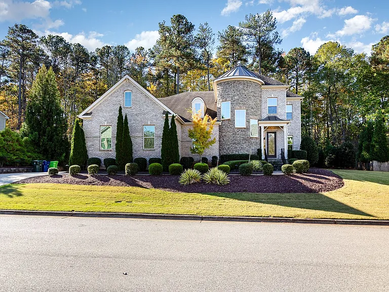 2405 Trenton Park Ln — Photo 2