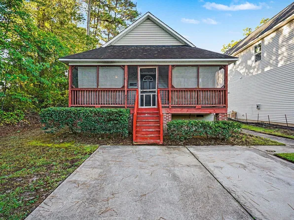 421 Longfellow St, Fuquay Varina, NC 27526