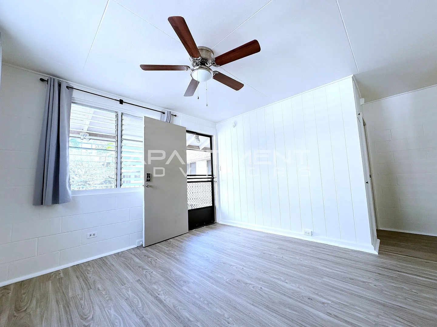 1313 Rycroft Street — Photo 3