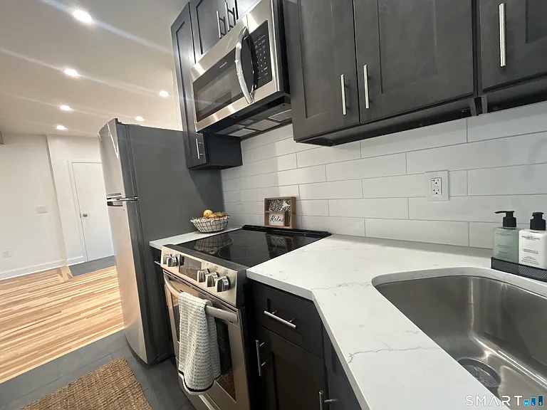 198 Montauk Ave #2 — Photo 4