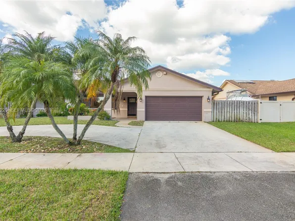 11945 SW 54th St, Cooper City, FL 33330