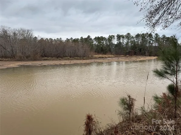 1851 Great North Rd, Winnsboro, SC 29180