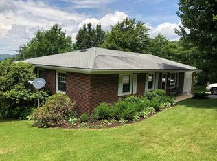 902 Mountain Ln, Bluefield, VA 24605