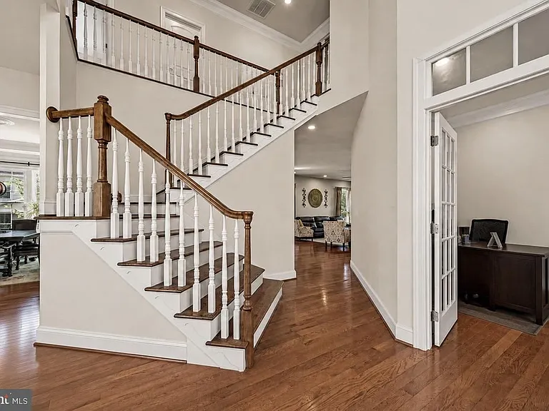602 Dolmens Ln — Photo 6
