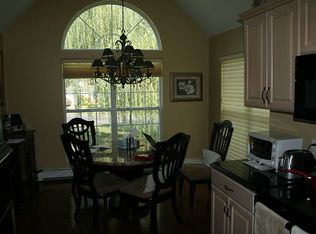 1 Northridge Cir, Huntington, NY 11743