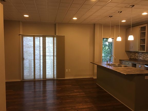 4th image of 101 Riverside Dr