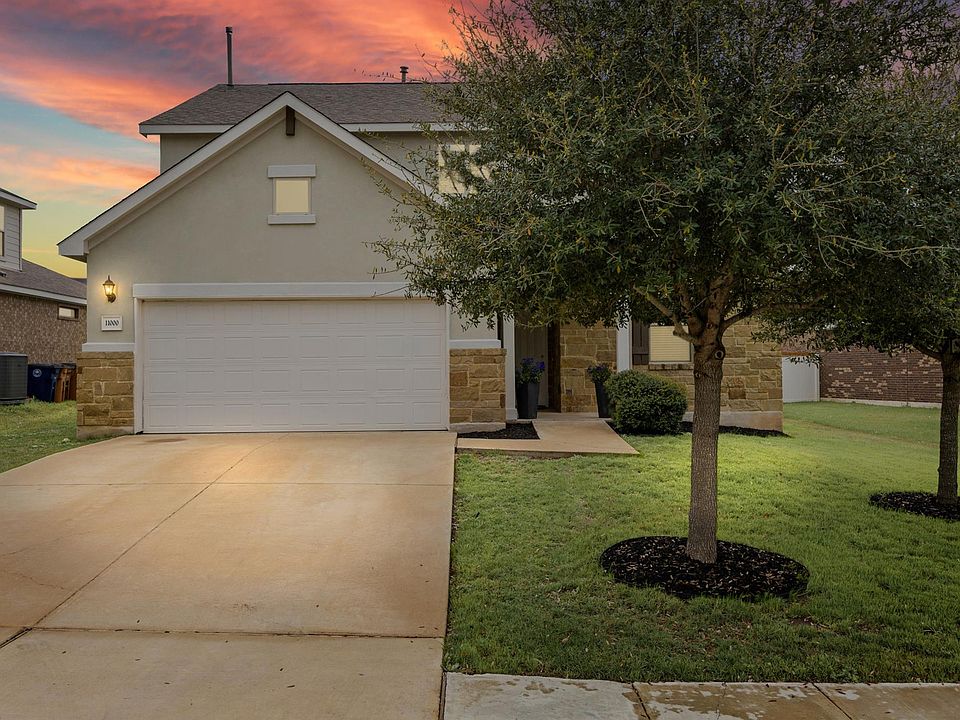 1st image of 11000 Players Path