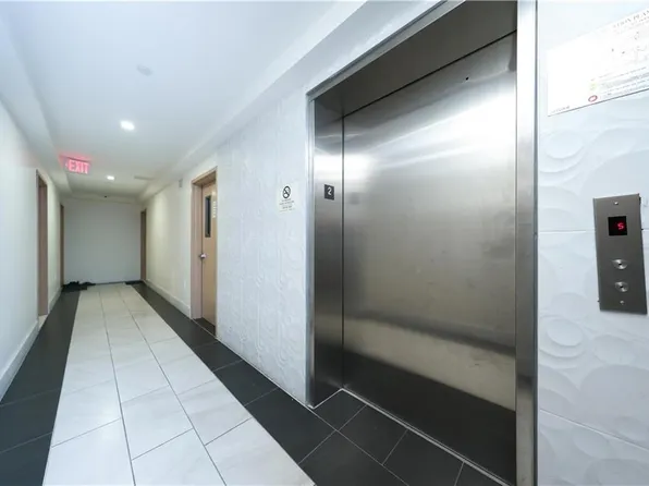 1457 West 5th Street image 21 of 29