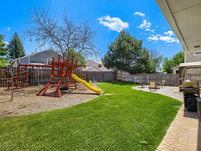 245 Lanfare Pl — Photo 8