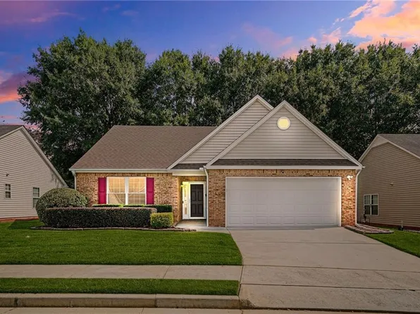 504 Mockingbird Ln, Loganville, GA 30052