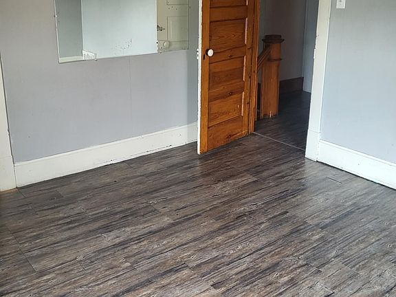 5th image of 309 Cedar St