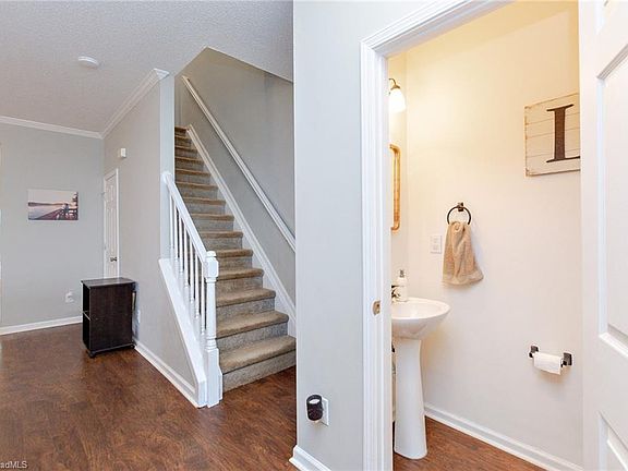 5th image of 227 Heritage Creek Way