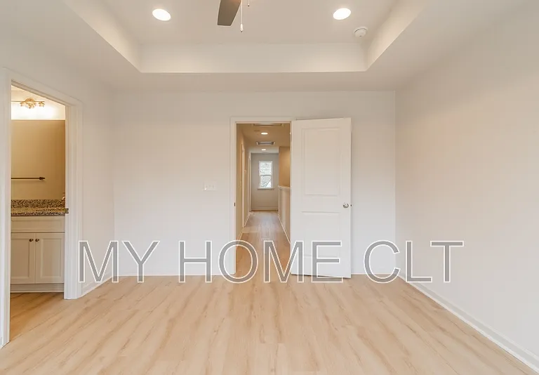 2719 Capitol Dr — Photo 13