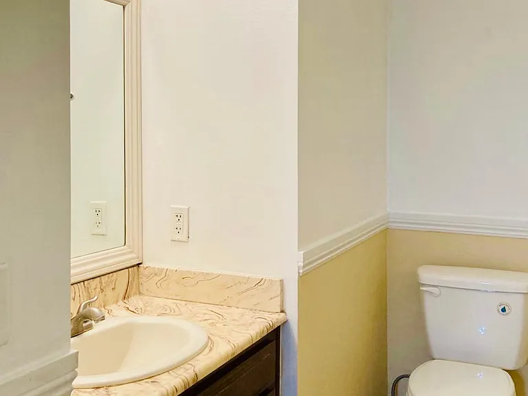 130 Albert St — Photo 14