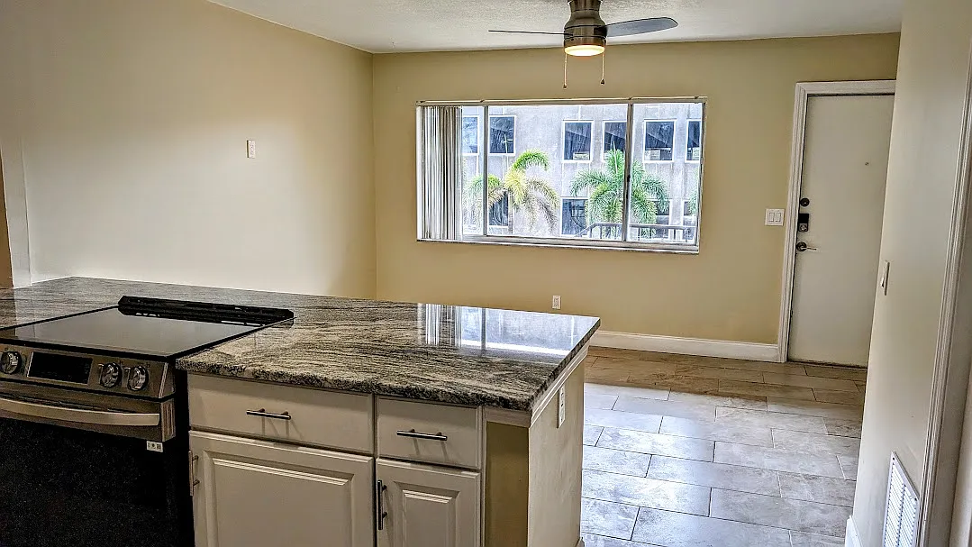 1 bed, 700 sqft, $1,585 — Photo 4
