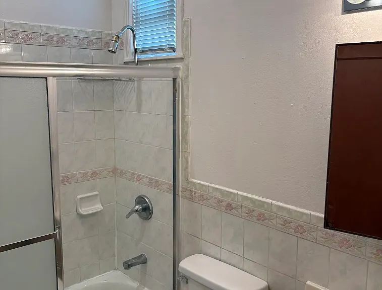 1045 Montgomery St #1045 — Photo 8