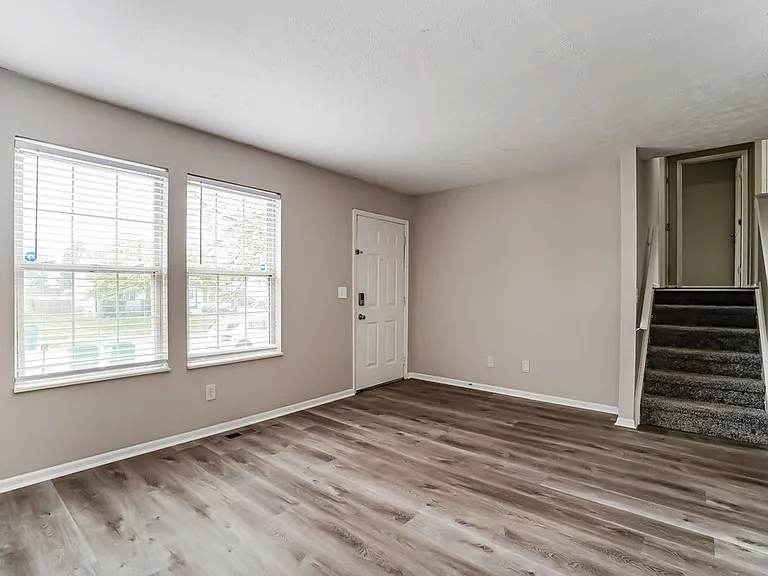 2524 Bridlewood Ct — Photo 7