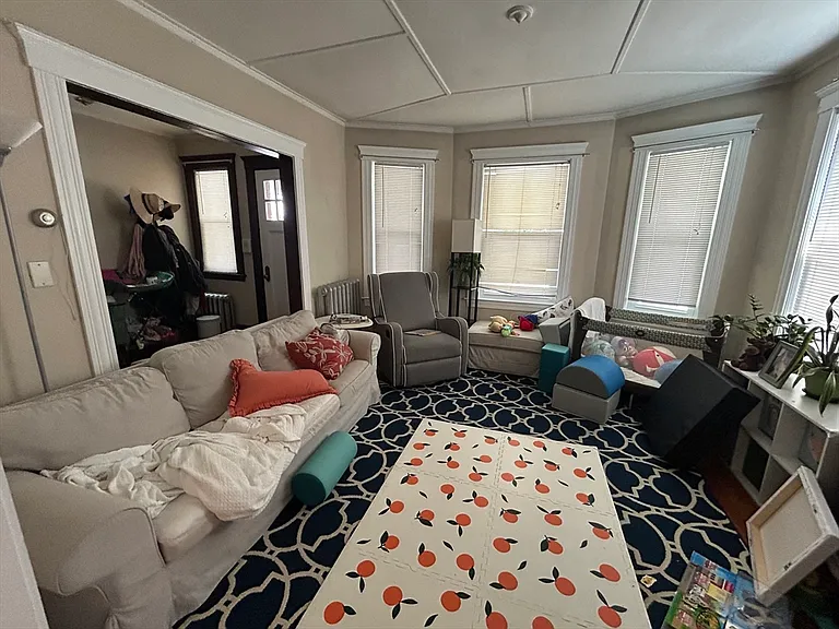 6 Belknap St — Photo 2