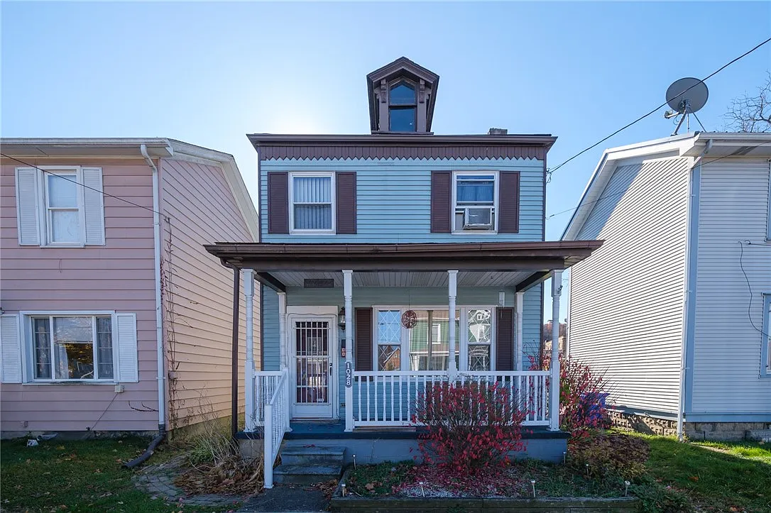 1028 Washington Ave photo 1