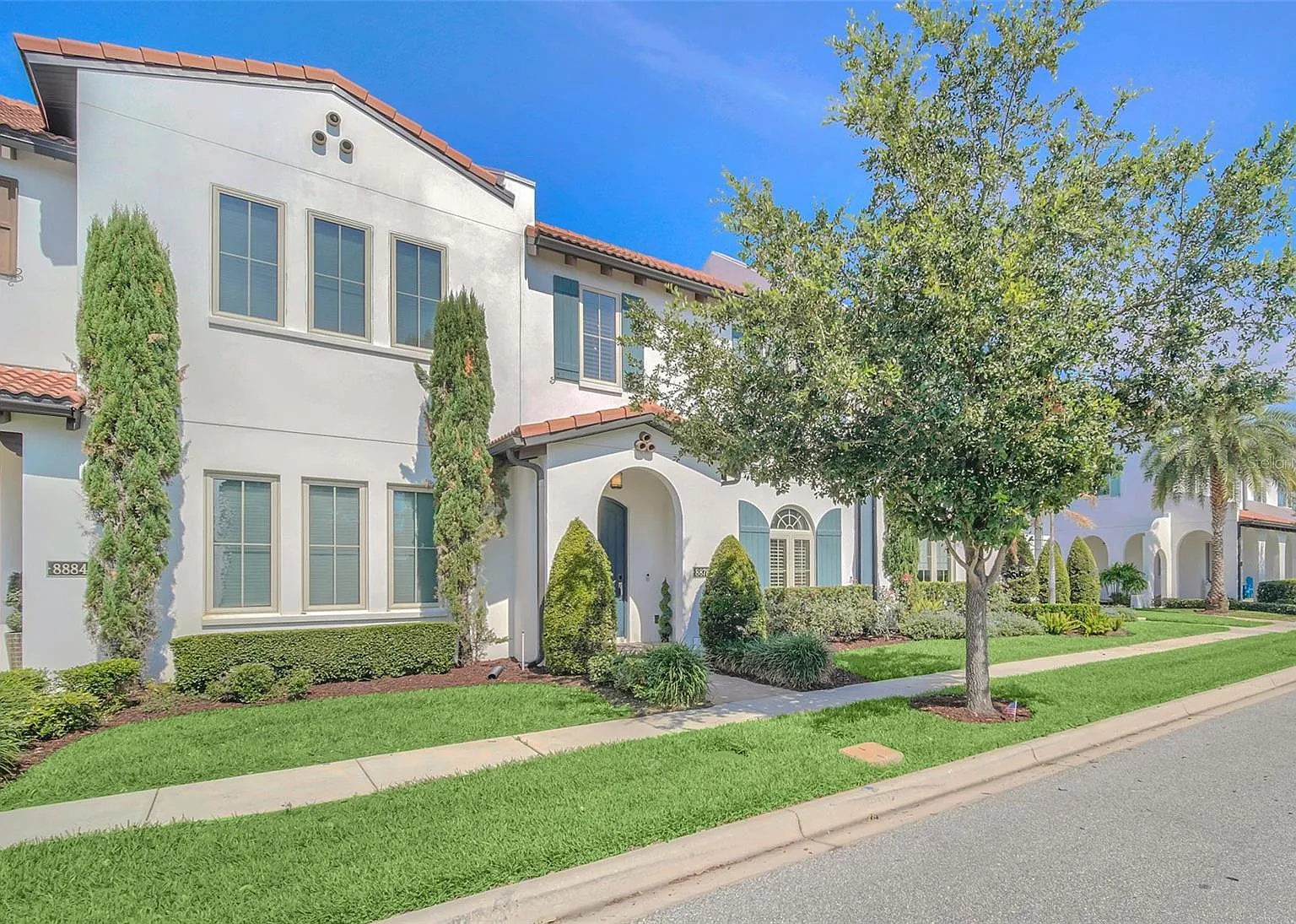 4 bed, 3.5 bath, 2581 sqft, $3,900 — Photo 3