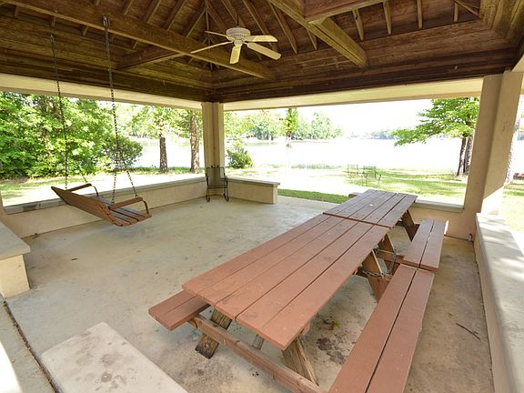 4th image of 150 Lakeloch Dr