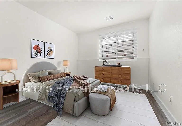6350 Oak St #103 — Photo 18