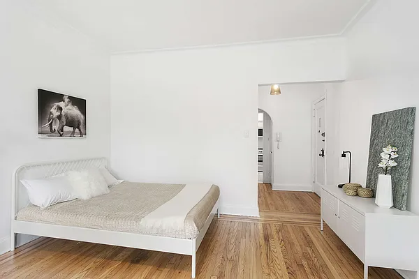 Rented by Compass | media 14