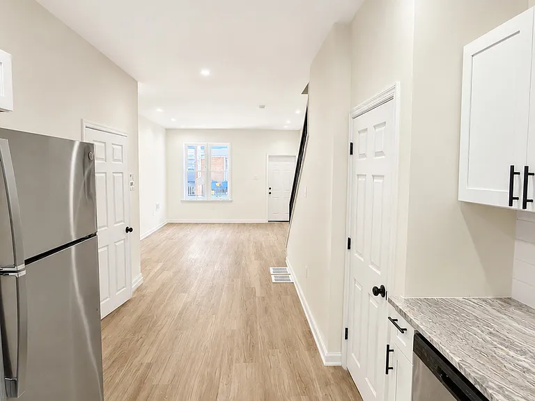 3029 Redner St — Photo 3