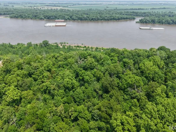 24 Lovers Leap Rd, Hannibal, MO 63401