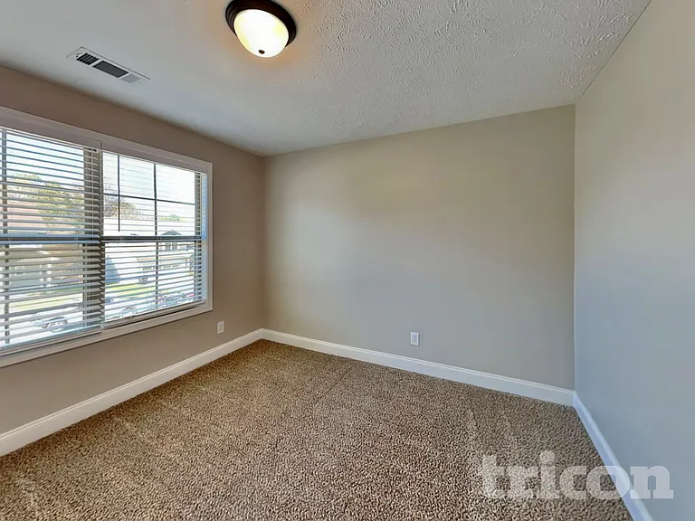 1059 Spicer Dr — Photo 15