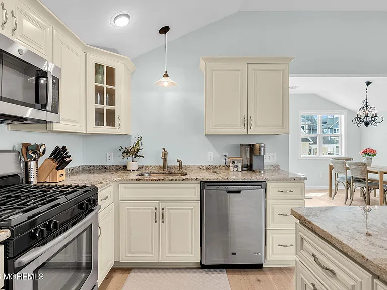 301 W Kupper Dr — Photo 12