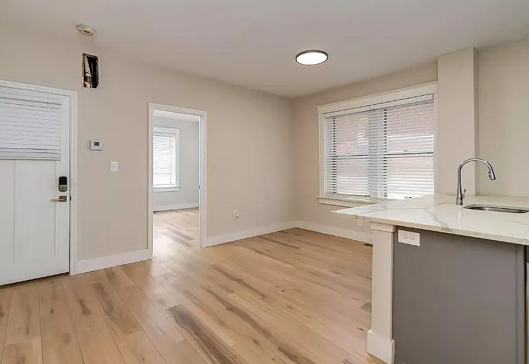 2047 Maury Ave #1-N — Photo 6