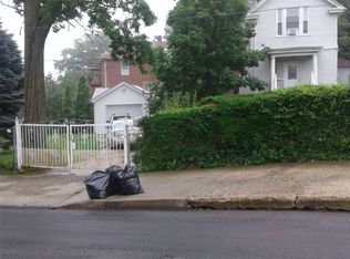 64 W Kingsbridge Rd, Mount Vernon, NY 10550