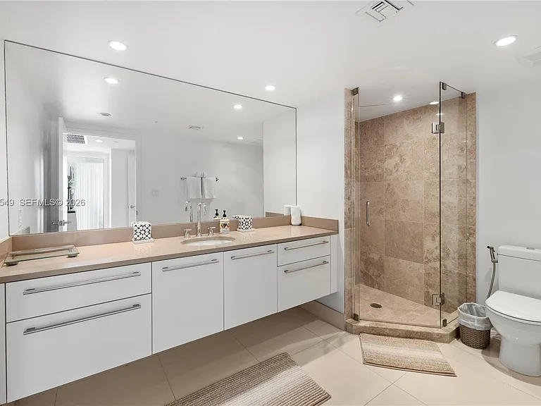 6801 Collins Ave #LPH06-DOORLPH14 — Photo 31