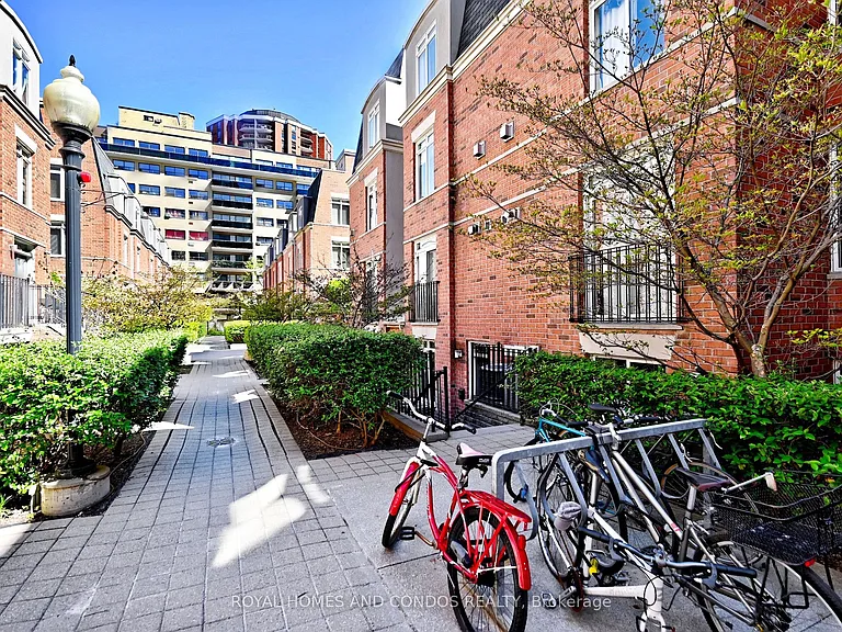 415 Jarvis St #125 — Photo 3