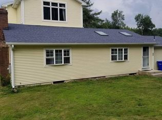 527 Cooley St, Springfield, MA 01128