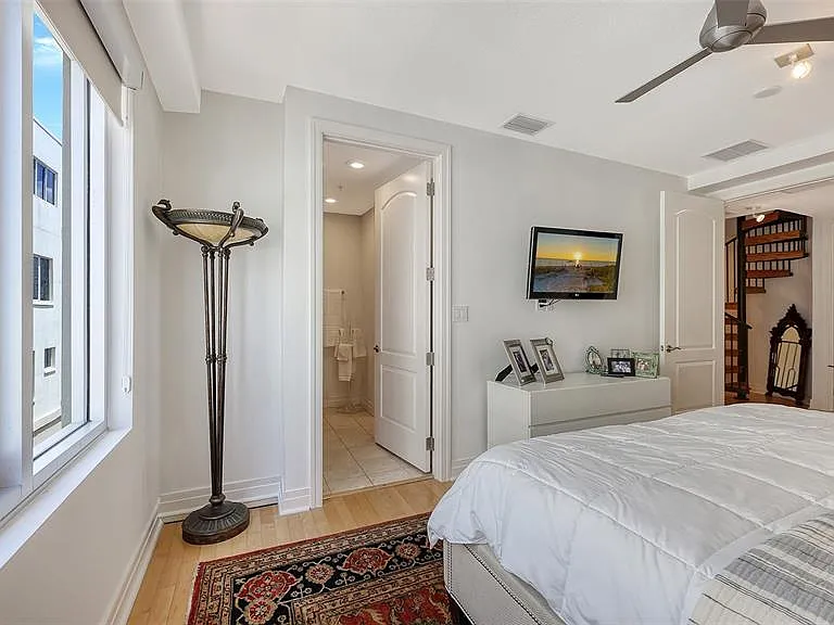235 Cocoanut Ave #128E — Photo 37