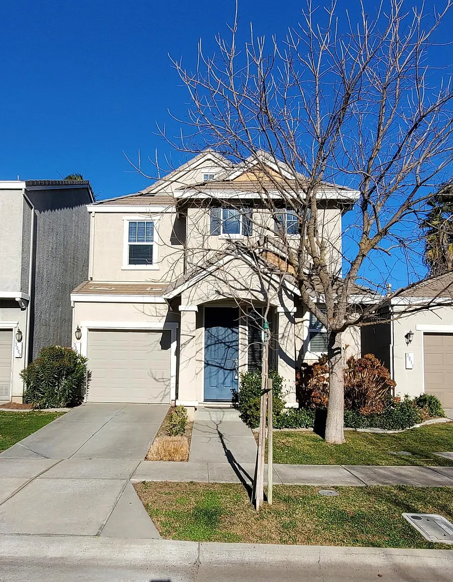 3007 Spoonwood Way photo 1