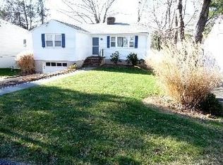 9 Deepwood Ln, Norwalk, CT 06854