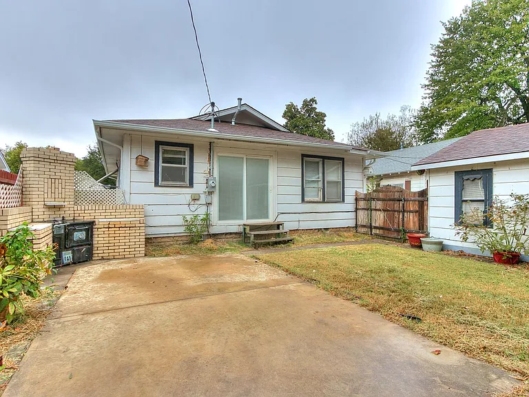 625 W Dewey St — Photo 35