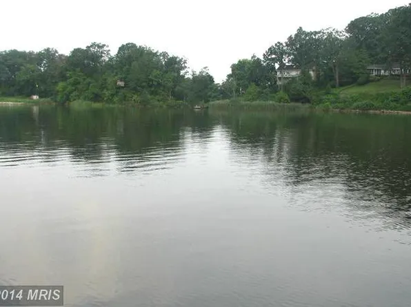 534 Edgewater Rd, Pasadena, MD 21122